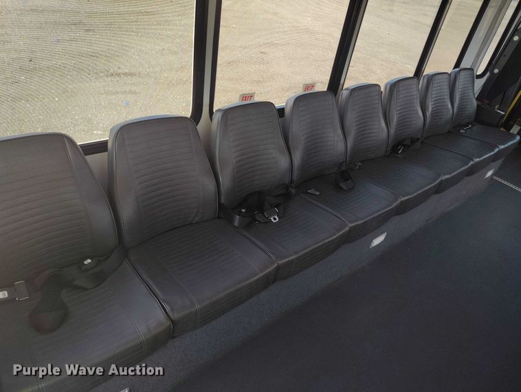 image for item YA0637 2022 Ford E450 shuttle bus