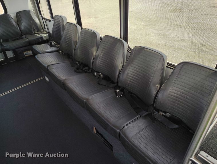 image for item YA0637 2022 Ford E450 shuttle bus