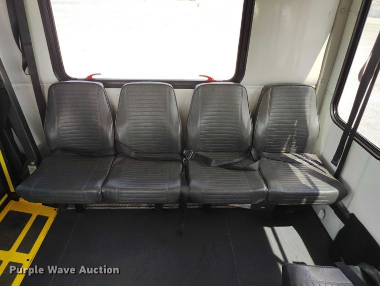 image for item YA0637 2022 Ford E450 shuttle bus