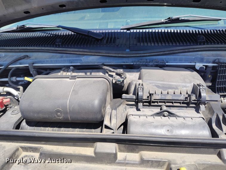 image for item YA0637 2022 Ford E450 shuttle bus