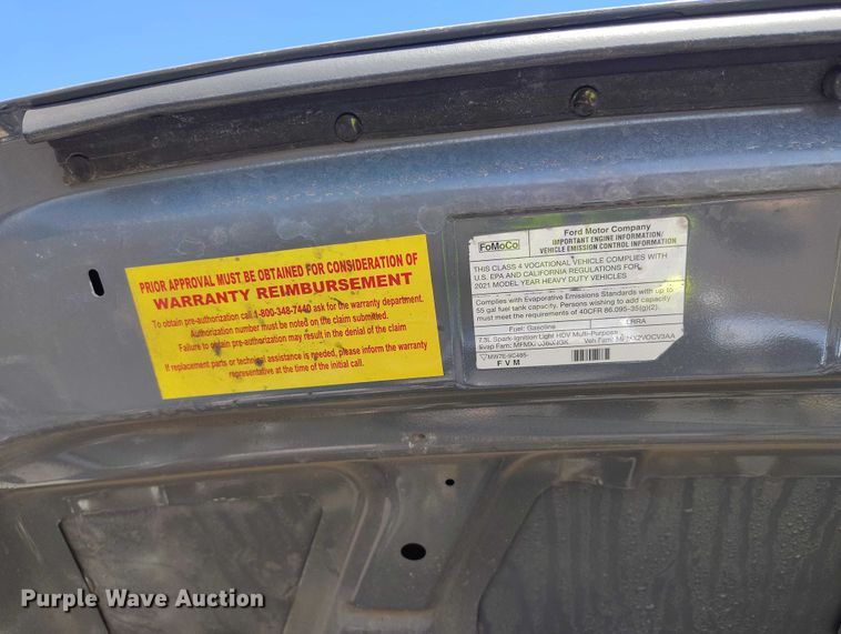 image for item YA0637 2022 Ford E450 shuttle bus