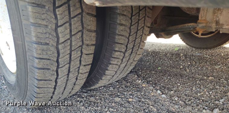 image for item YA0637 2022 Ford E450 shuttle bus