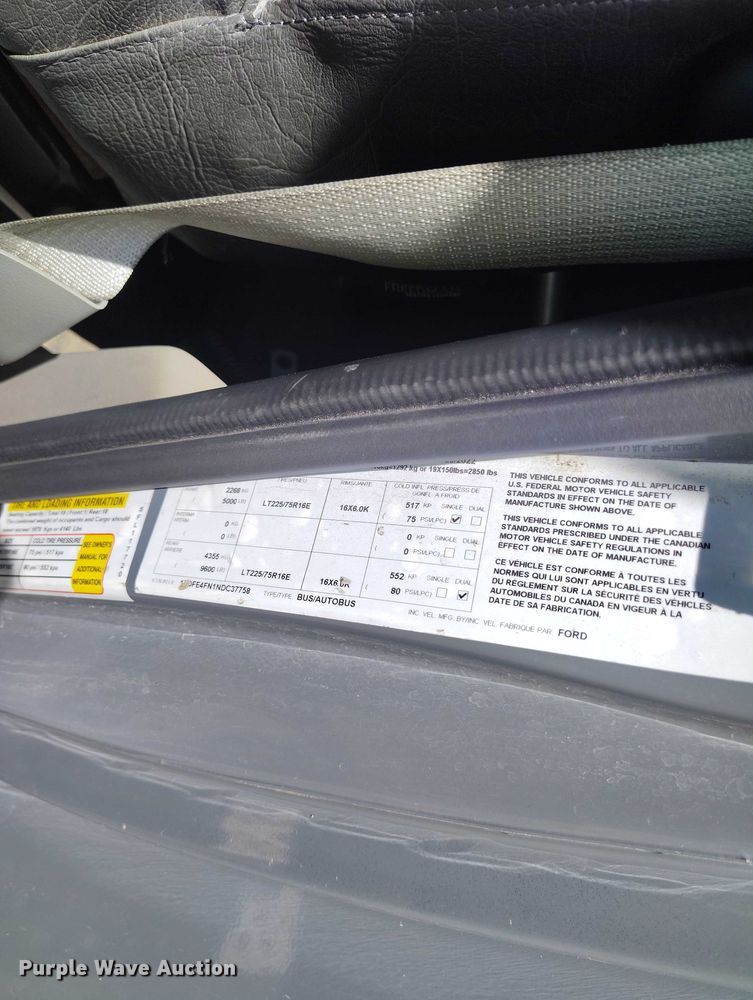 image for item YA0637 2022 Ford E450 shuttle bus