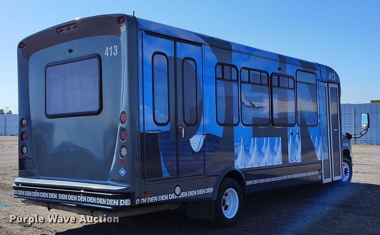 image for item YA0638 2022 Ford E450 shuttle bus