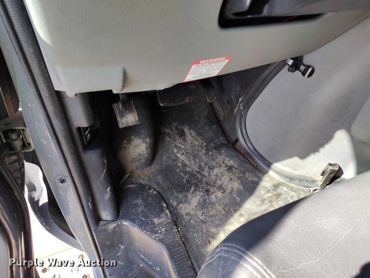 image for item YA0638 2022 Ford E450 shuttle bus