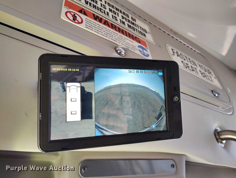 image for item YA0638 2022 Ford E450 shuttle bus