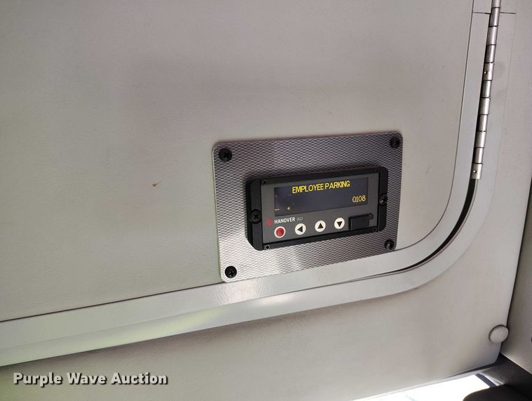 image for item YA0638 2022 Ford E450 shuttle bus