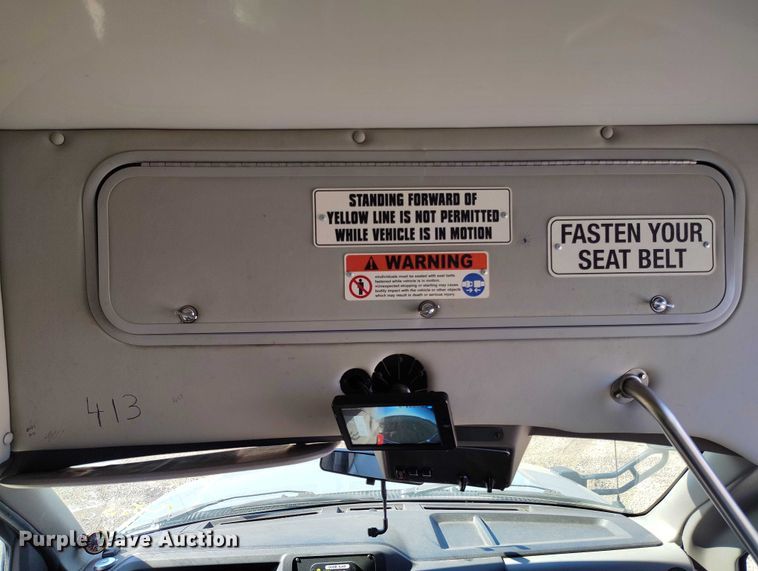 image for item YA0638 2022 Ford E450 shuttle bus