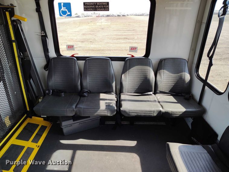 image for item YA0638 2022 Ford E450 shuttle bus