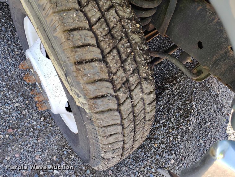 image for item YA0638 2022 Ford E450 shuttle bus