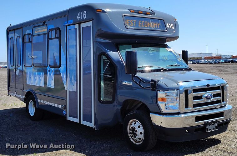 image for item YA0639 2022 Ford E450 shuttle bus