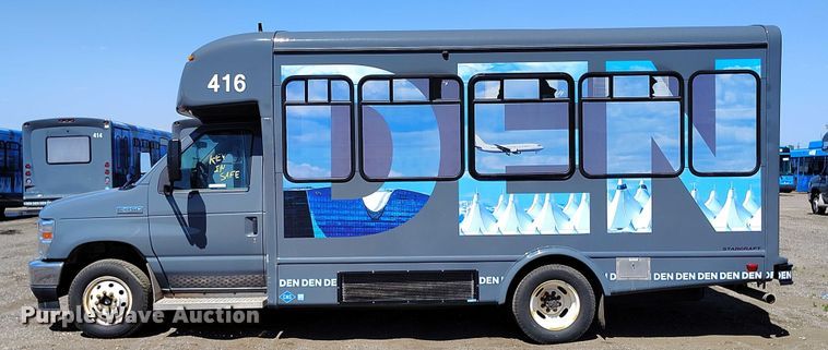 image for item YA0639 2022 Ford E450 shuttle bus