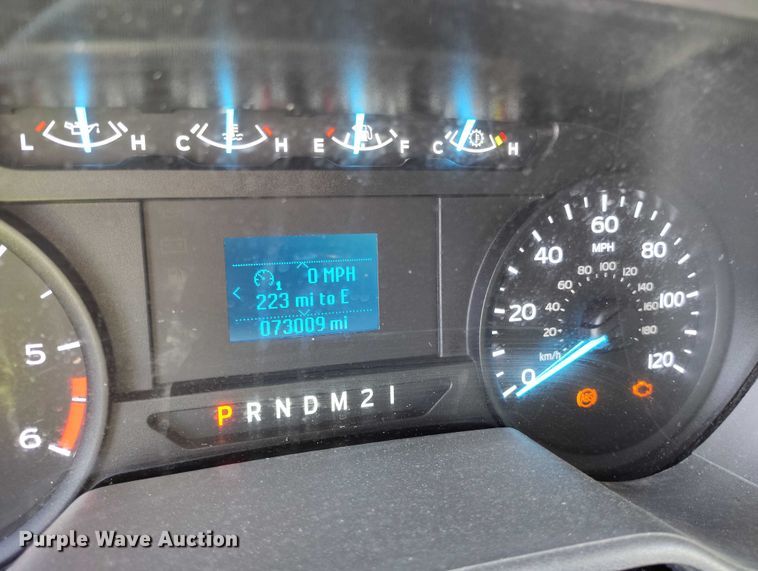 image for item YA0639 2022 Ford E450 shuttle bus