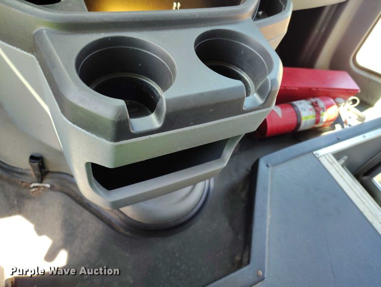 image for item YA0639 2022 Ford E450 shuttle bus