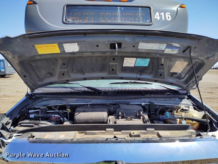 image for item YA0639 2022 Ford E450 shuttle bus