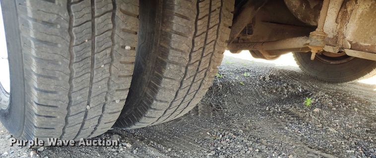 image for item YA0639 2022 Ford E450 shuttle bus