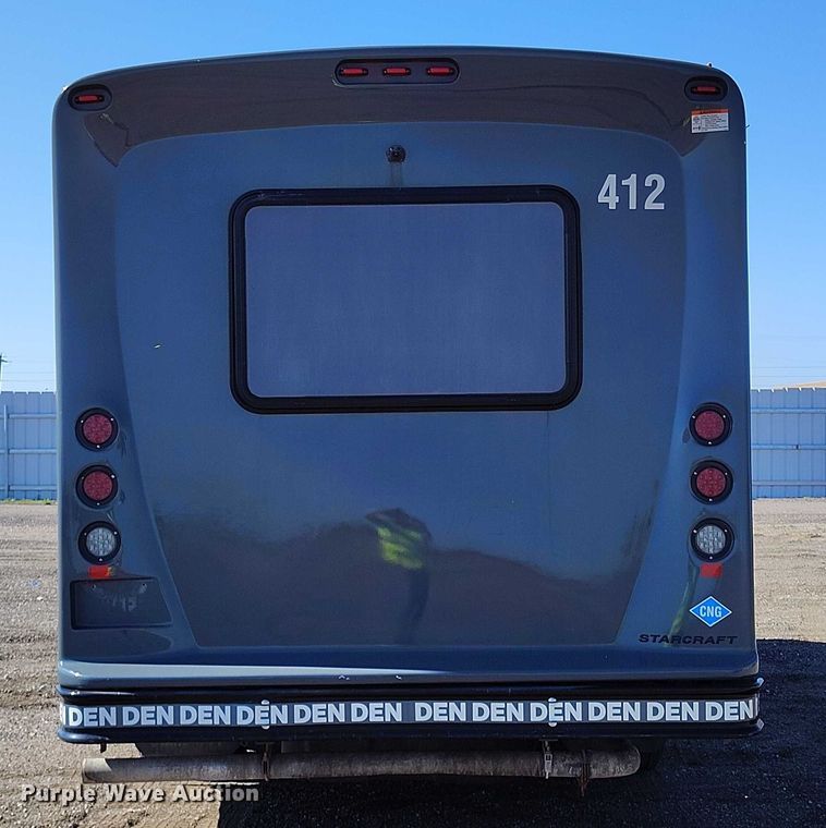 image for item YA0640 2022 Ford E450 shuttle bus