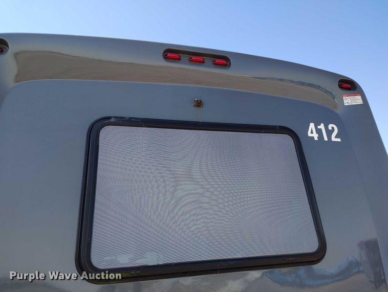 image for item YA0640 2022 Ford E450 shuttle bus