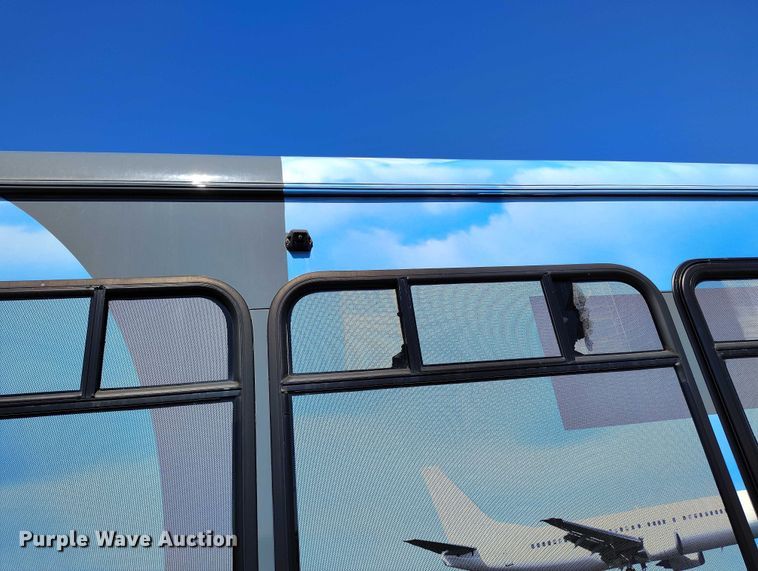 image for item YA0640 2022 Ford E450 shuttle bus