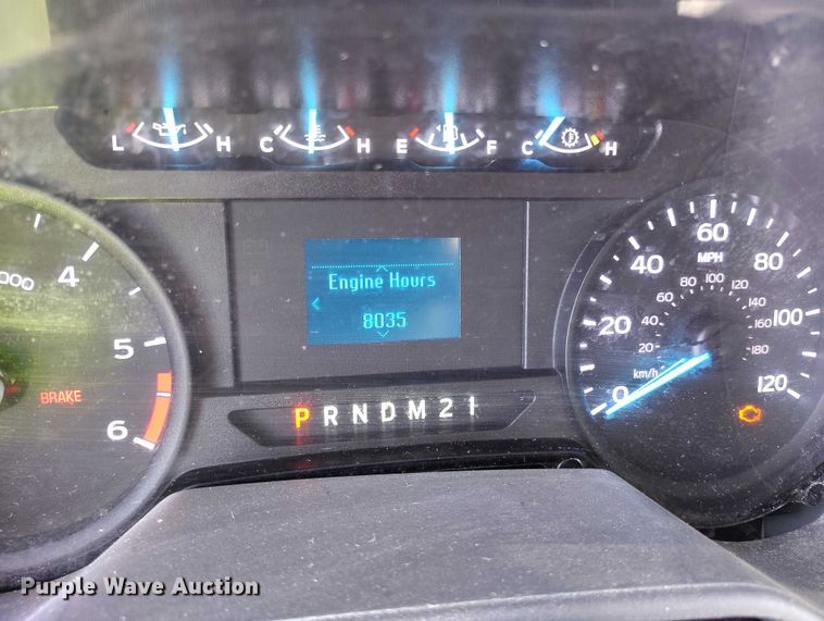 image for item YA0640 2022 Ford E450 shuttle bus