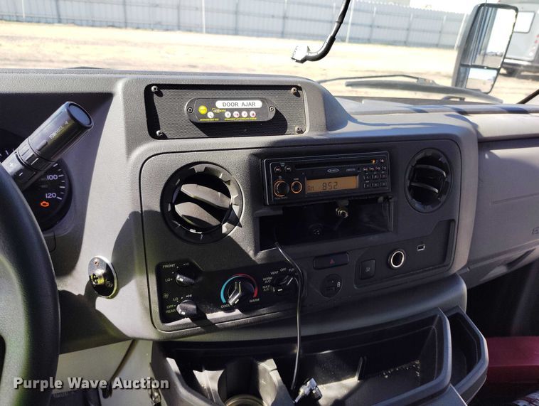 image for item YA0640 2022 Ford E450 shuttle bus