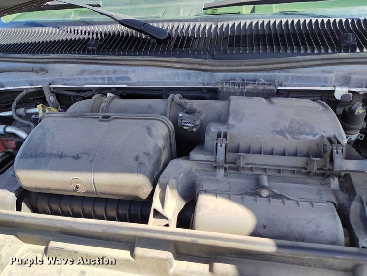 image for item YA0640 2022 Ford E450 shuttle bus