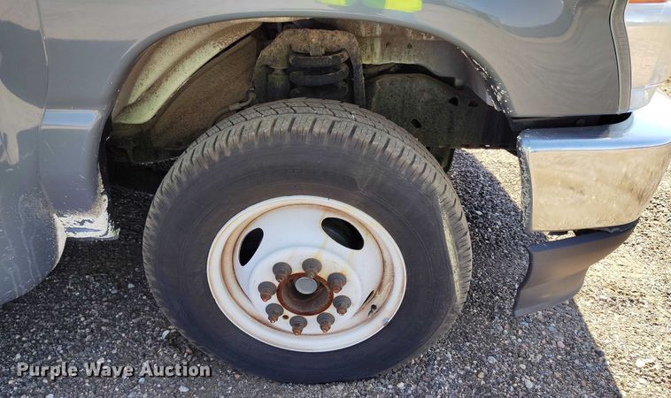 image for item YA0640 2022 Ford E450 shuttle bus