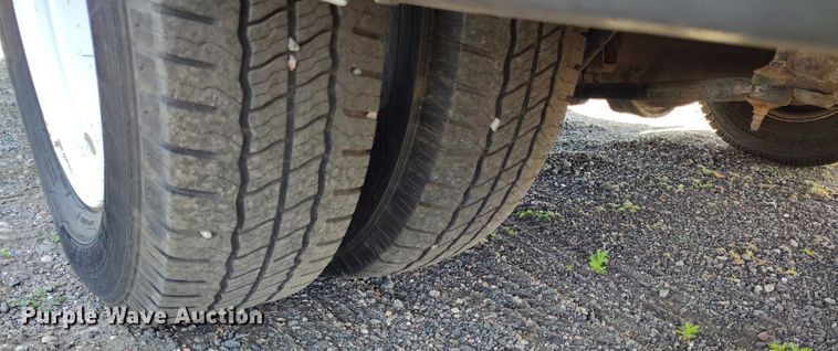 image for item YA0640 2022 Ford E450 shuttle bus