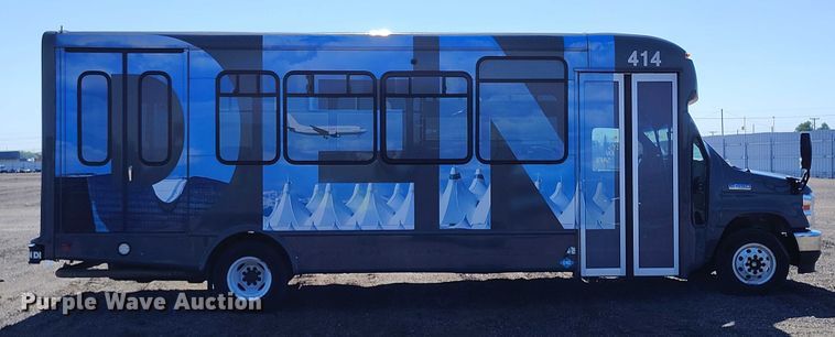 image for item YA0641 2022 Ford E450 shuttle bus