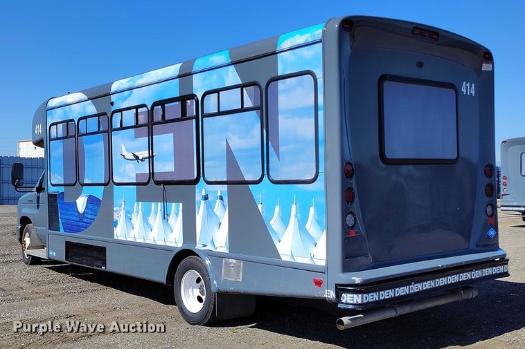 image for item YA0641 2022 Ford E450 shuttle bus