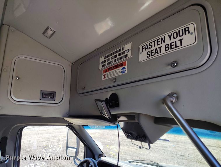 image for item YA0641 2022 Ford E450 shuttle bus