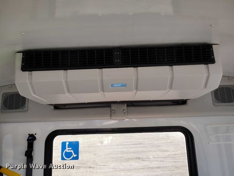 image for item YA0641 2022 Ford E450 shuttle bus