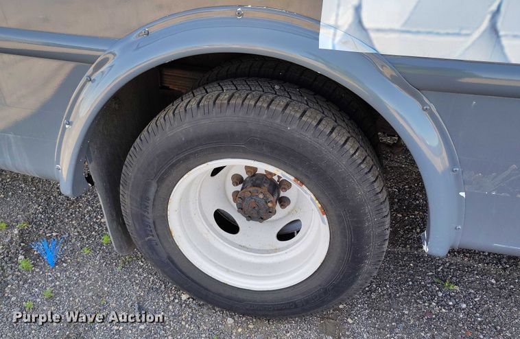 image for item YA0641 2022 Ford E450 shuttle bus