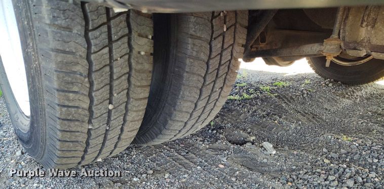 image for item YA0641 2022 Ford E450 shuttle bus