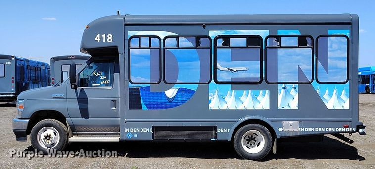 image for item YA0642 2022 Ford E450 shuttle bus