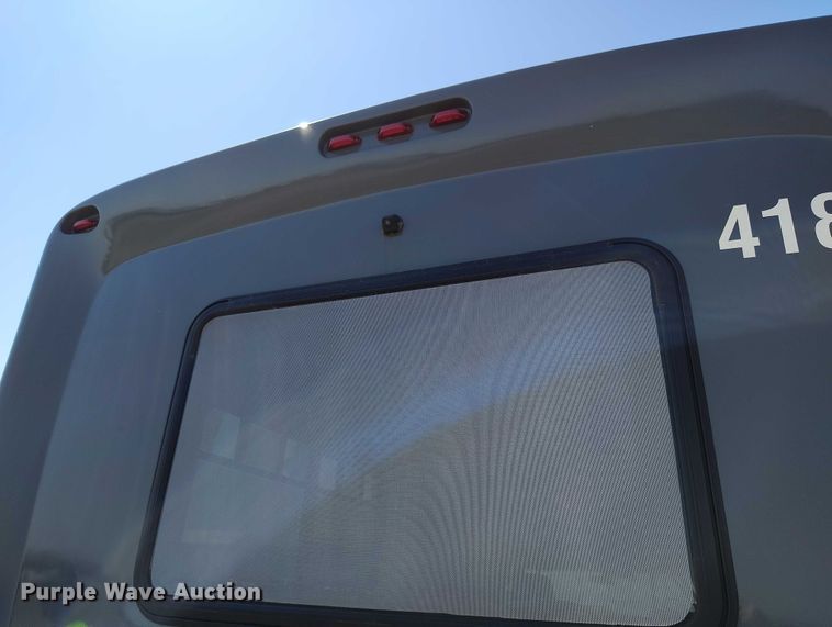 image for item YA0642 2022 Ford E450 shuttle bus