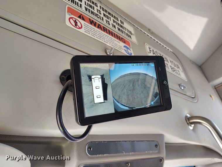 image for item YA0642 2022 Ford E450 shuttle bus