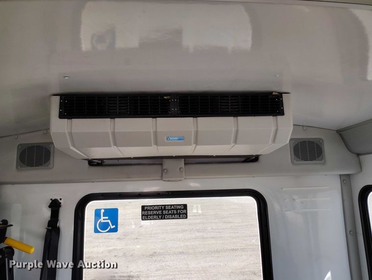 image for item YA0642 2022 Ford E450 shuttle bus