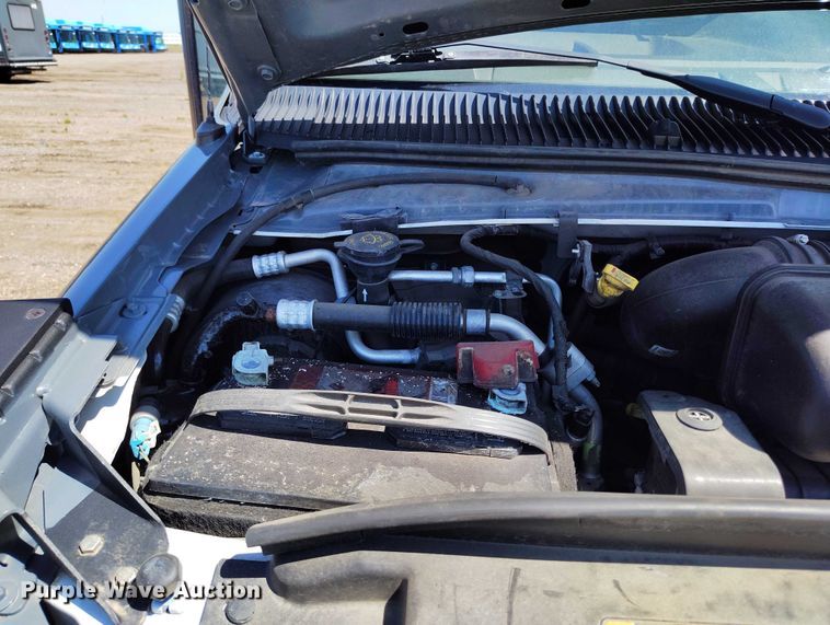 image for item YA0642 2022 Ford E450 shuttle bus