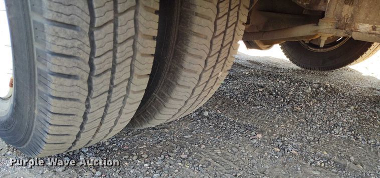 image for item YA0642 2022 Ford E450 shuttle bus