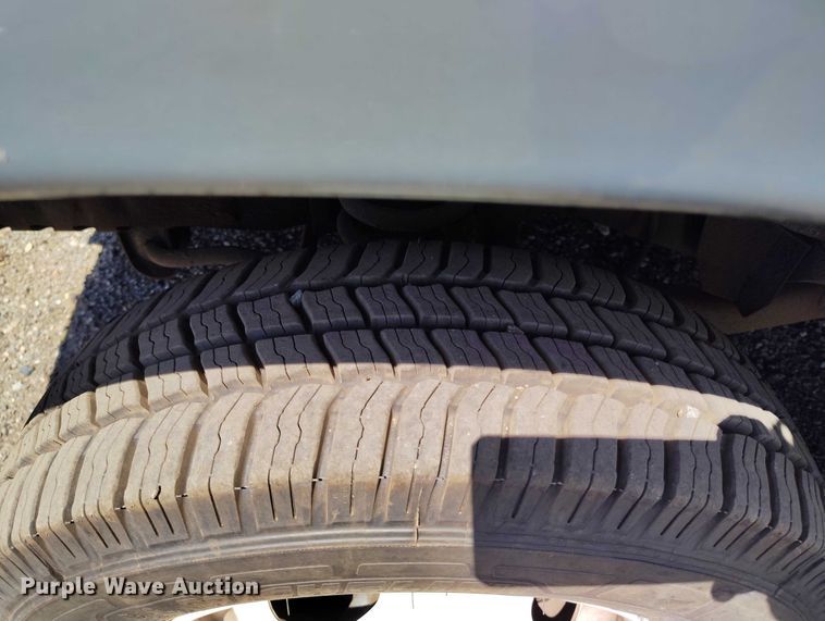 image for item YA0642 2022 Ford E450 shuttle bus