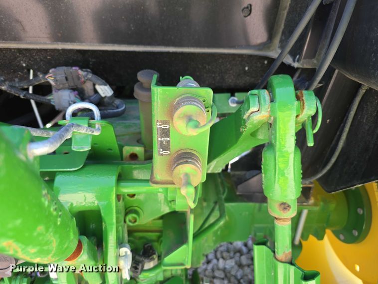 image for item YA0681 2021 John Deere 5055E MFWD tractor