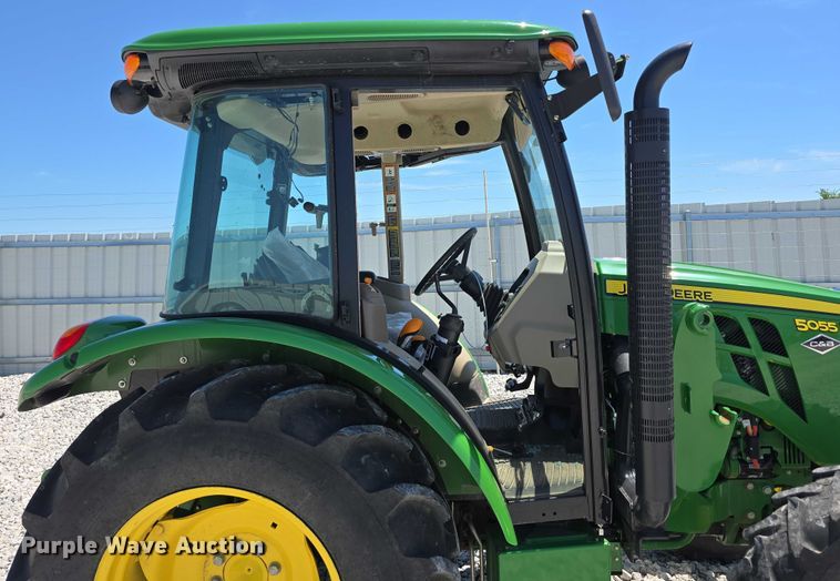 image for item YA0681 2021 John Deere 5055E MFWD tractor