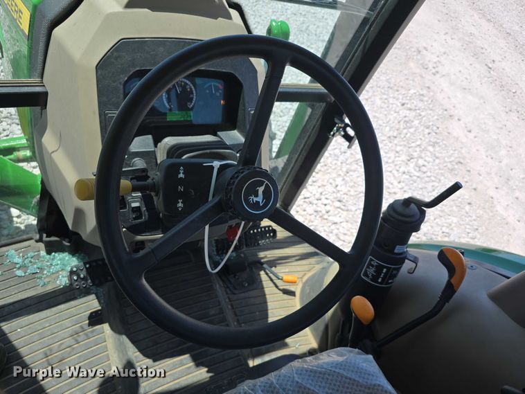 image for item YA0681 2021 John Deere 5055E MFWD tractor