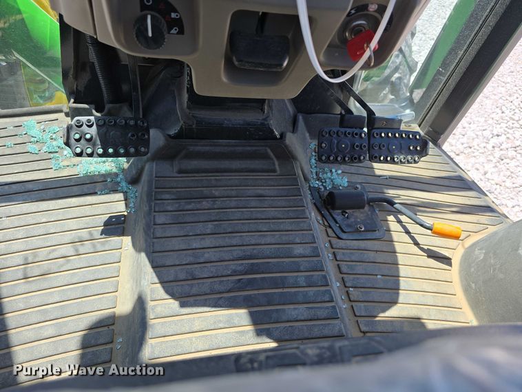 image for item YA0681 2021 John Deere 5055E MFWD tractor