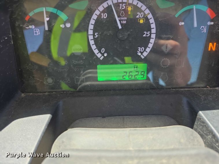 image for item YA0681 2021 John Deere 5055E MFWD tractor