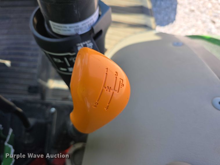 image for item YA0681 2021 John Deere 5055E MFWD tractor