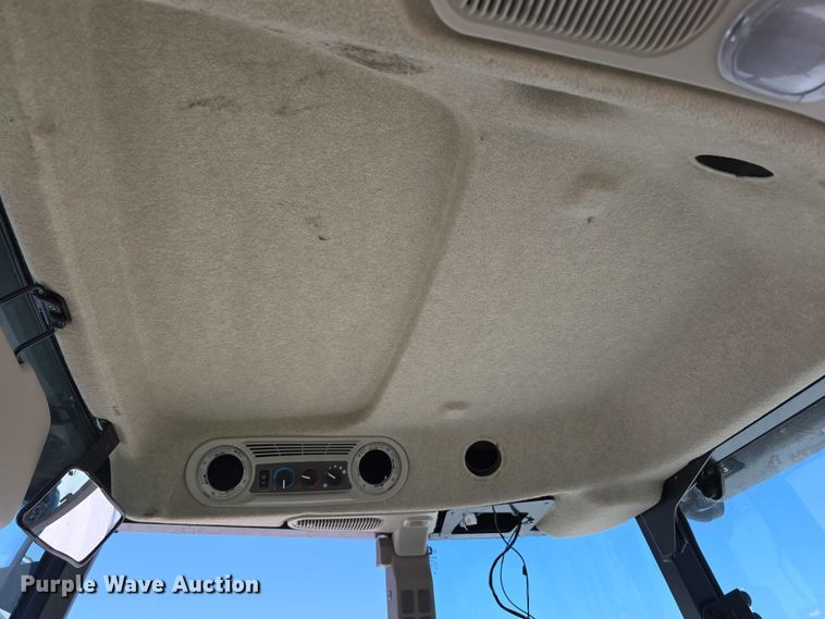 image for item YA0681 2021 John Deere 5055E MFWD tractor