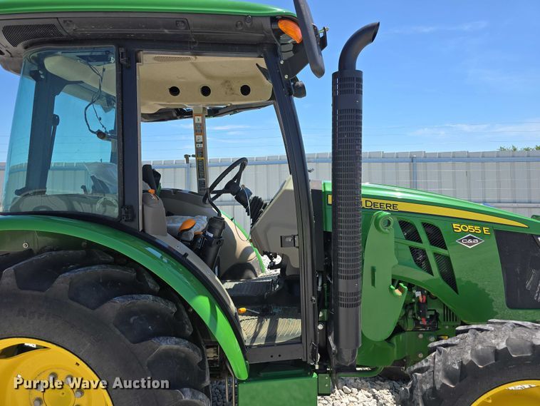 image for item YA0681 2021 John Deere 5055E MFWD tractor