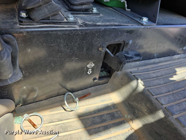 image for item YA0681 2021 John Deere 5055E MFWD tractor